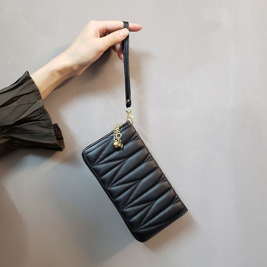 長くて多機能なキルティングウォレット/カードホルダー